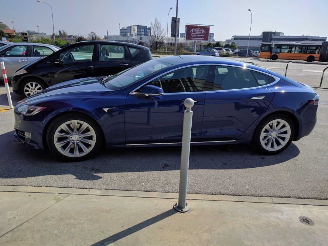 Tesla-Model-S.jpg